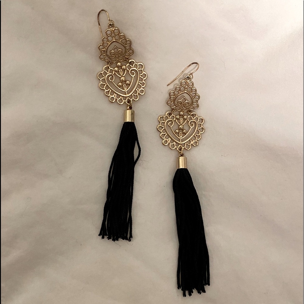 ❤️ Black and Gold Tassel Earrings
